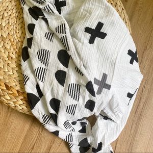 Set of 2 Cloud Island Muslin Cotton Swaddles